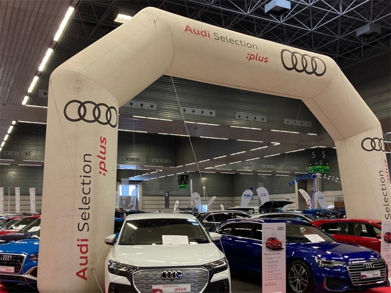 Custom Branded Inflatable Arches Custom Branded Inflatable Arches